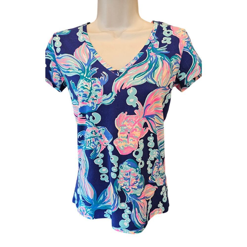 Etta v neck size XXS lilly pulitzer coi fish bright colorful teacher career top